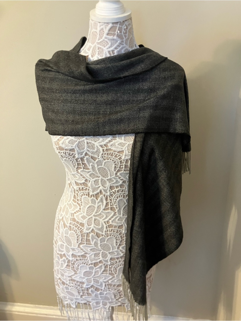 Dark Gray Women’s 100% Cashmere Scarf